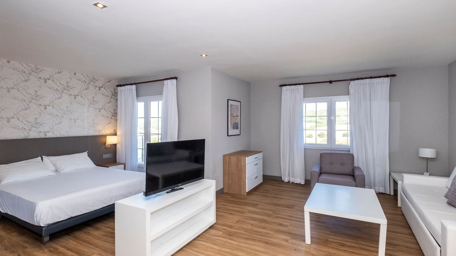 rooms-sj--junior-suite-superior-balcony-or-terrace