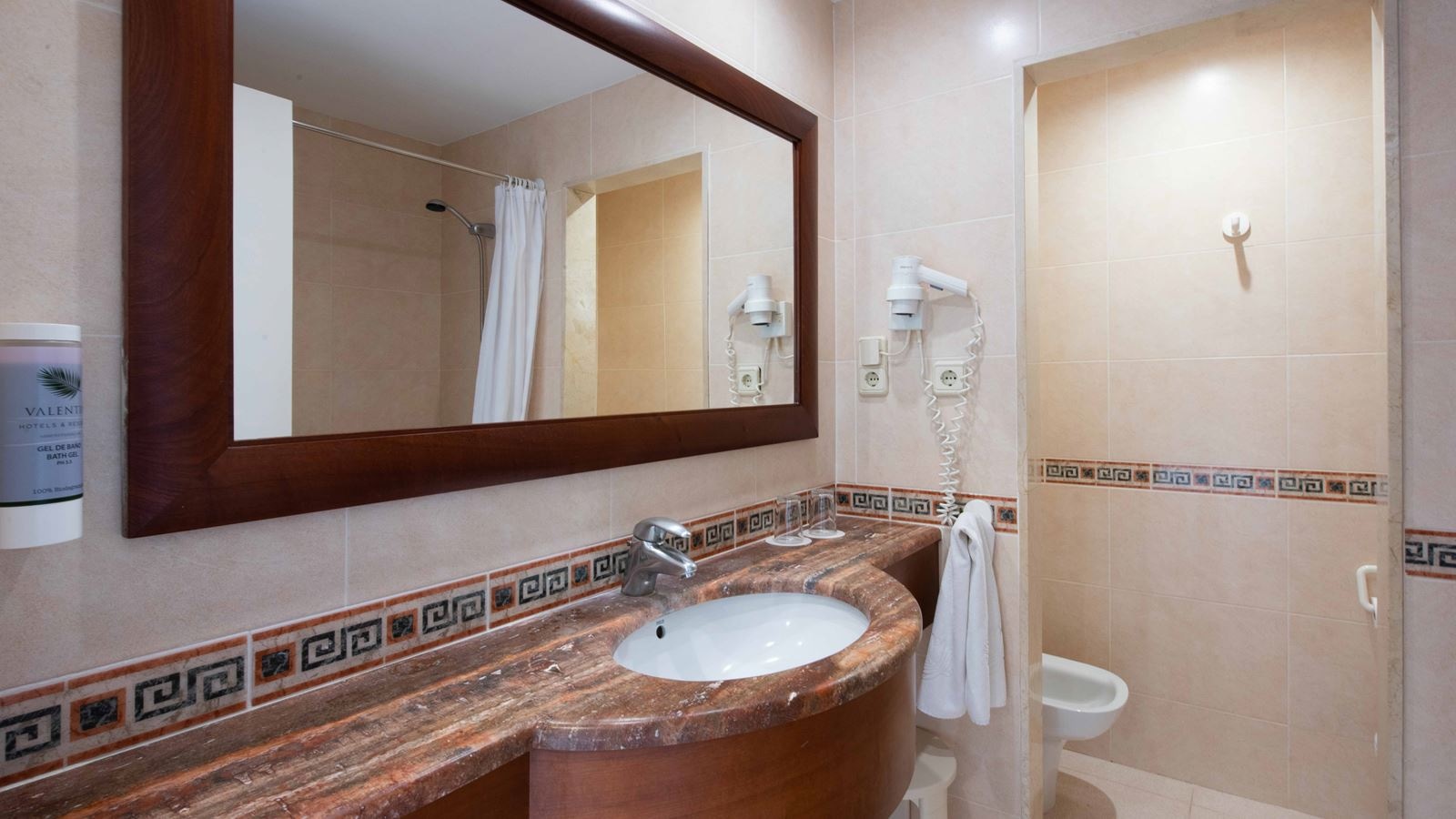 rooms-a1--apartment-1-bedroom-balcony-or-terrace