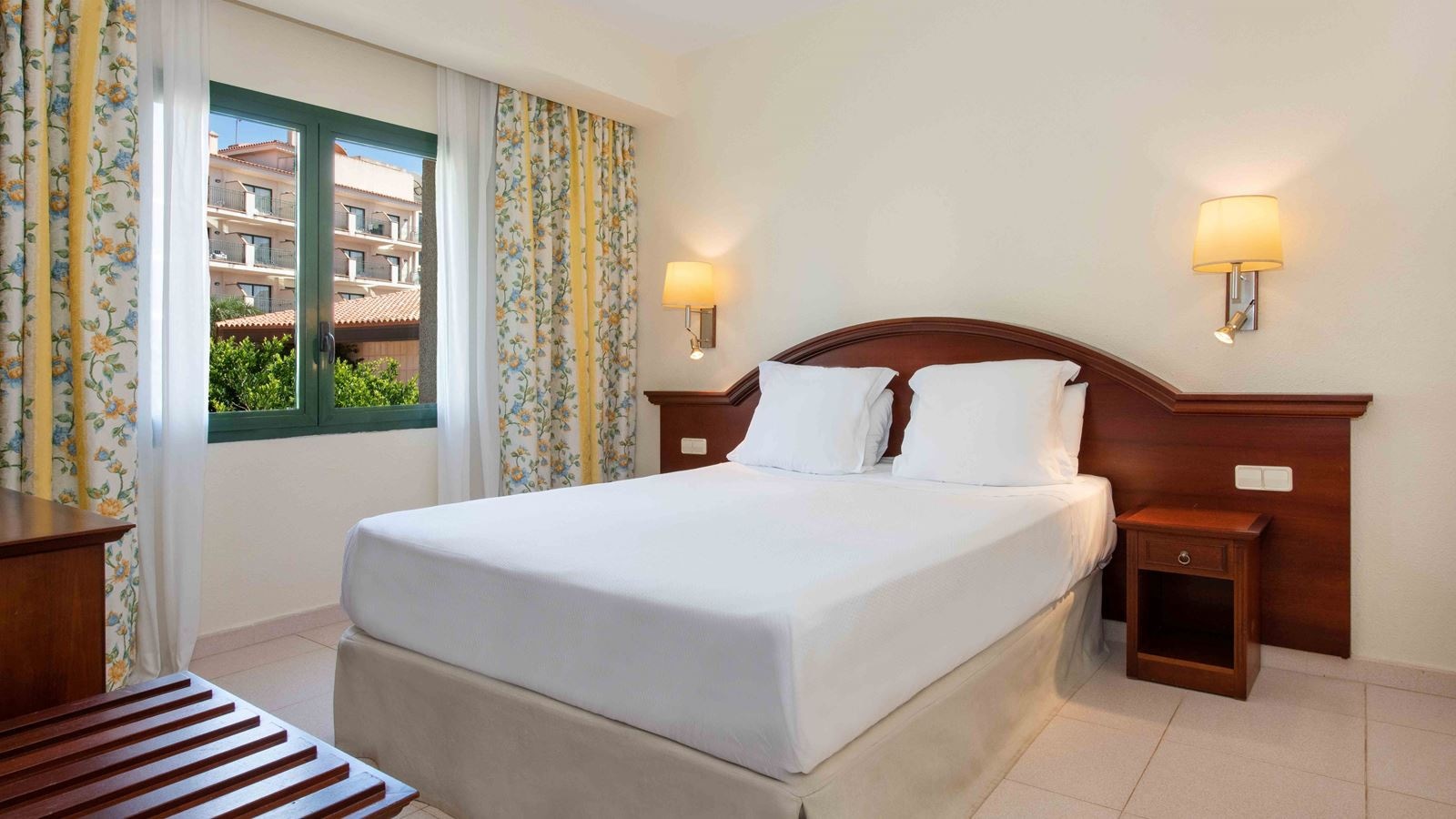 rooms-a1--apartment-1-bedroom-balcony-or-terrace