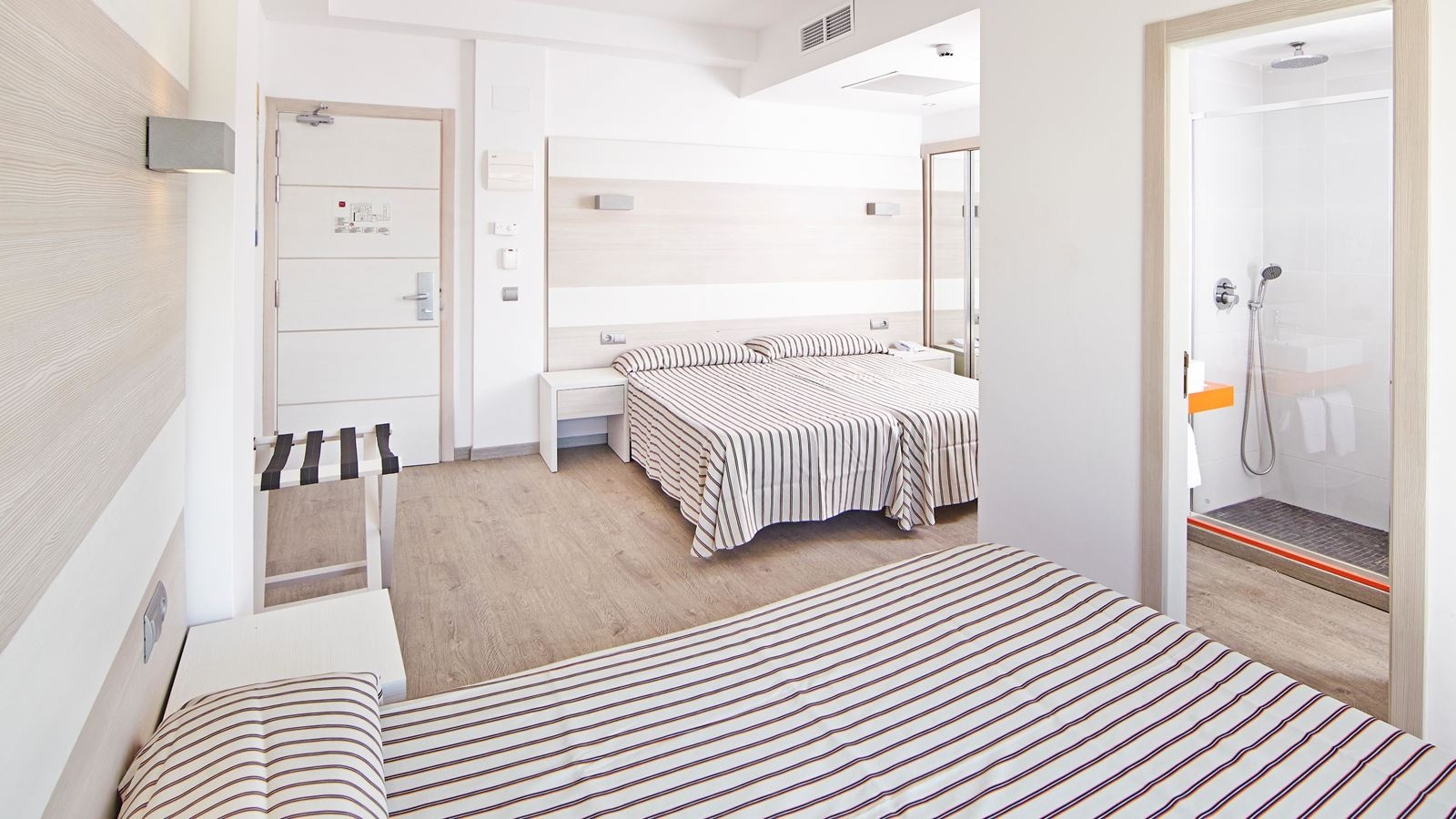 rooms-tb--triple-room