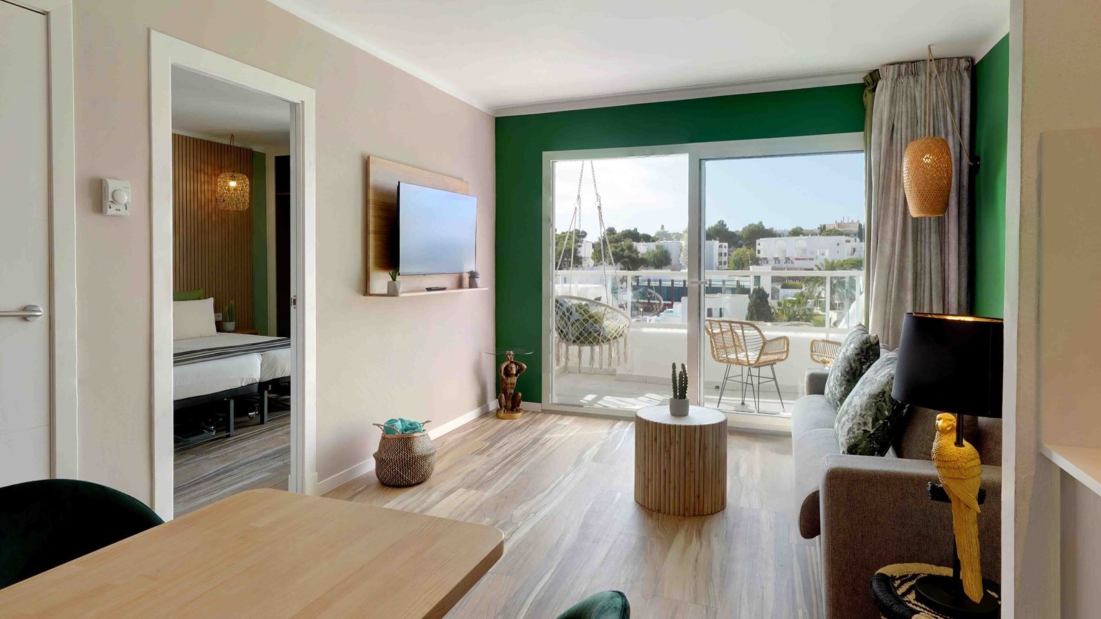 rooms-apartment-superior-pool-view