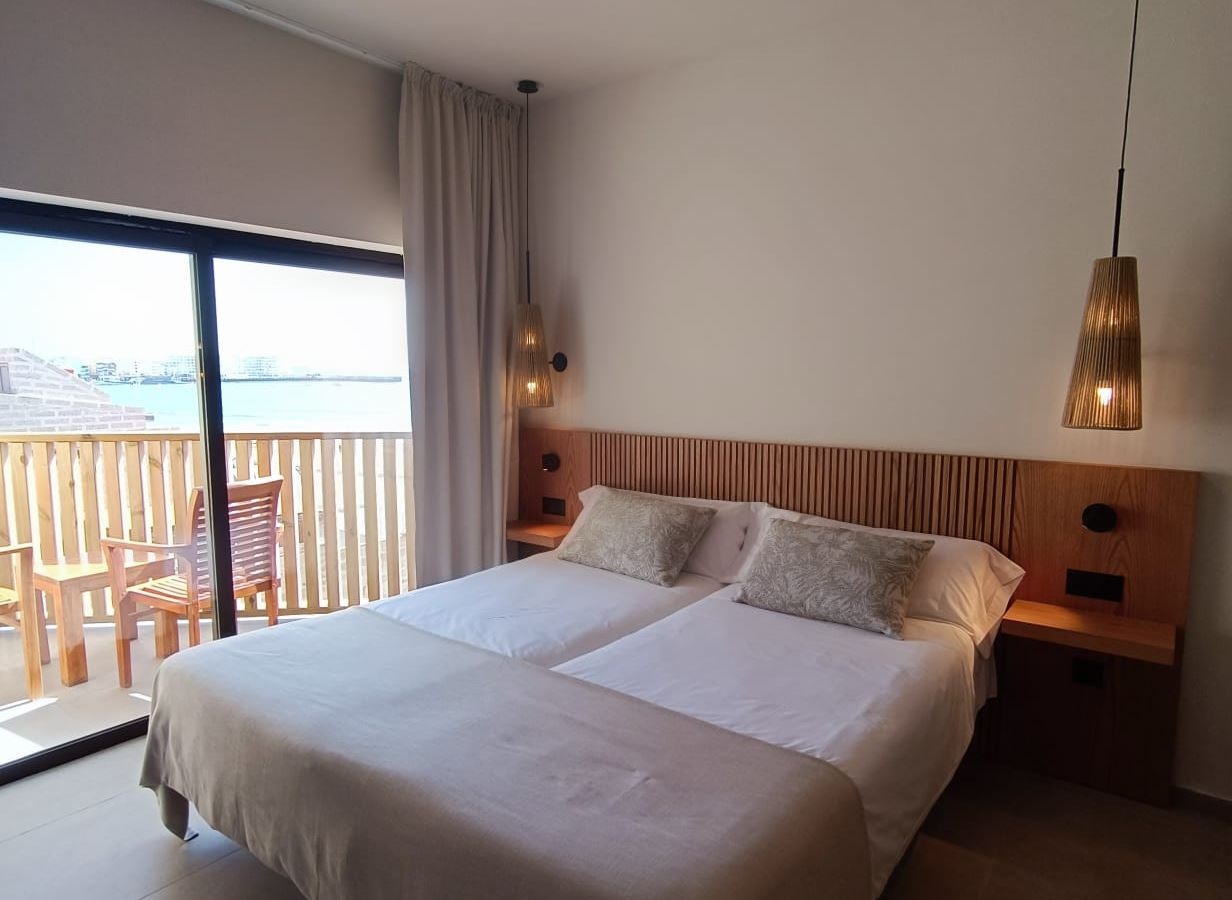 rooms-double-superior-sea-view-balcony-or-terrace-g