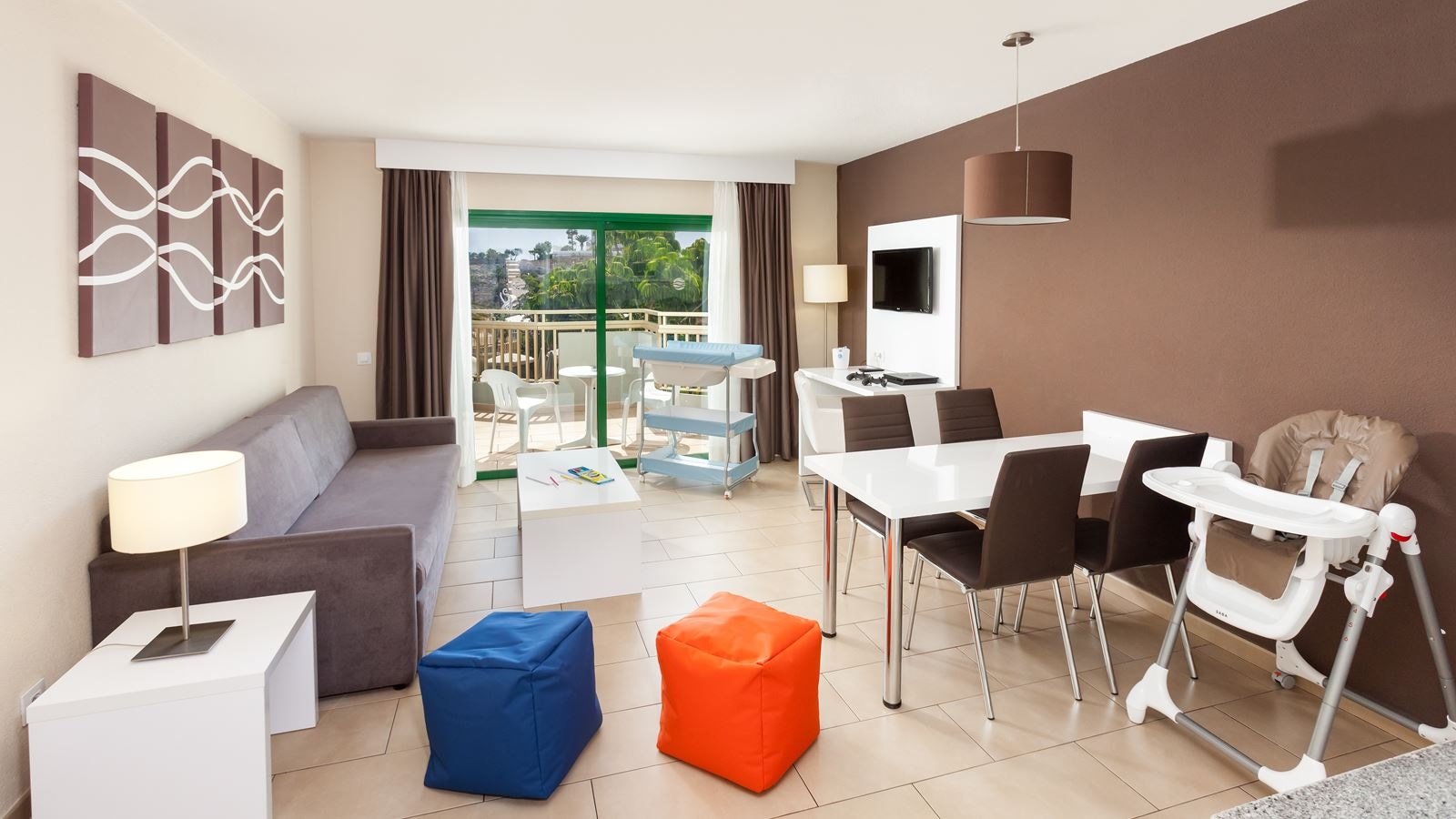 rooms-premium-1-bedroom-apartment-family-with-balcony-or-terrace