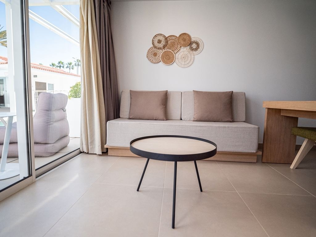 rooms-junior-suite-adults-only-with-terrace