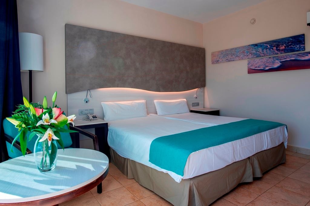 rooms-dl--side-sea-view-room