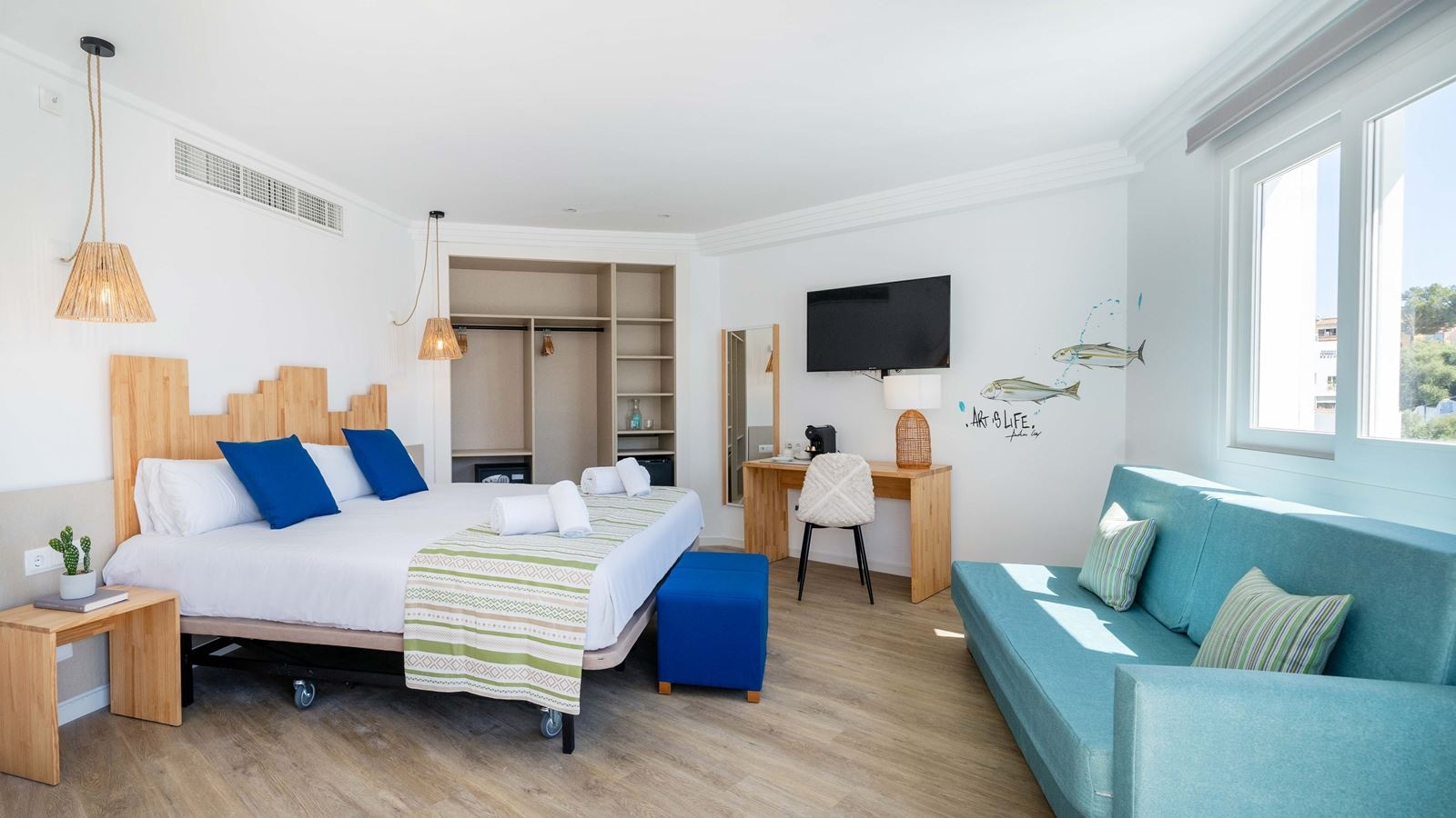 rooms-junior-suite-balcon-or-terrace-a