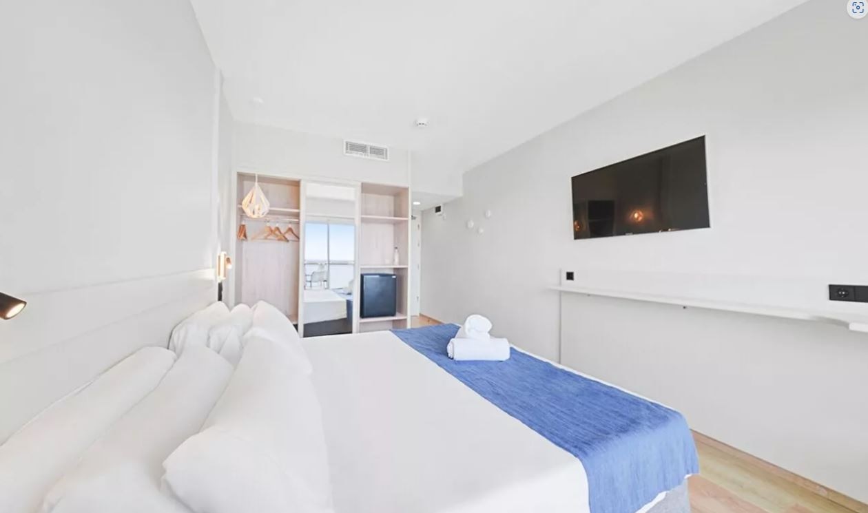 rooms-double-room-balcony