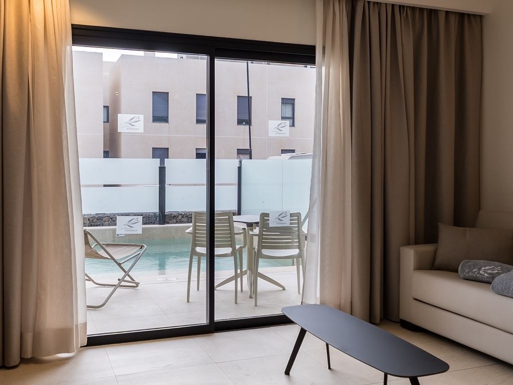 rooms-suite-2-bedrooms-with-private-pool