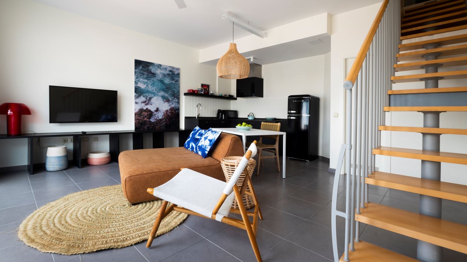 rooms-dubp-apartment-duplex-2-bedrooms-with-balcony-duplex-balcony-patio