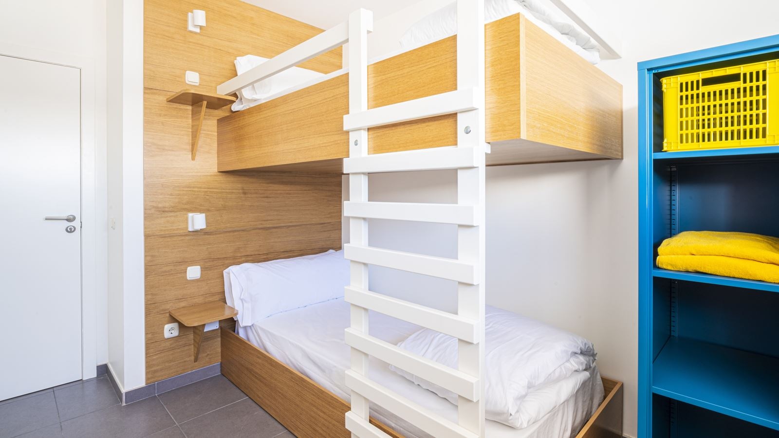 rooms-dubp-apartment-duplex-2-bedrooms-with-balcony-duplex-balcony-patio