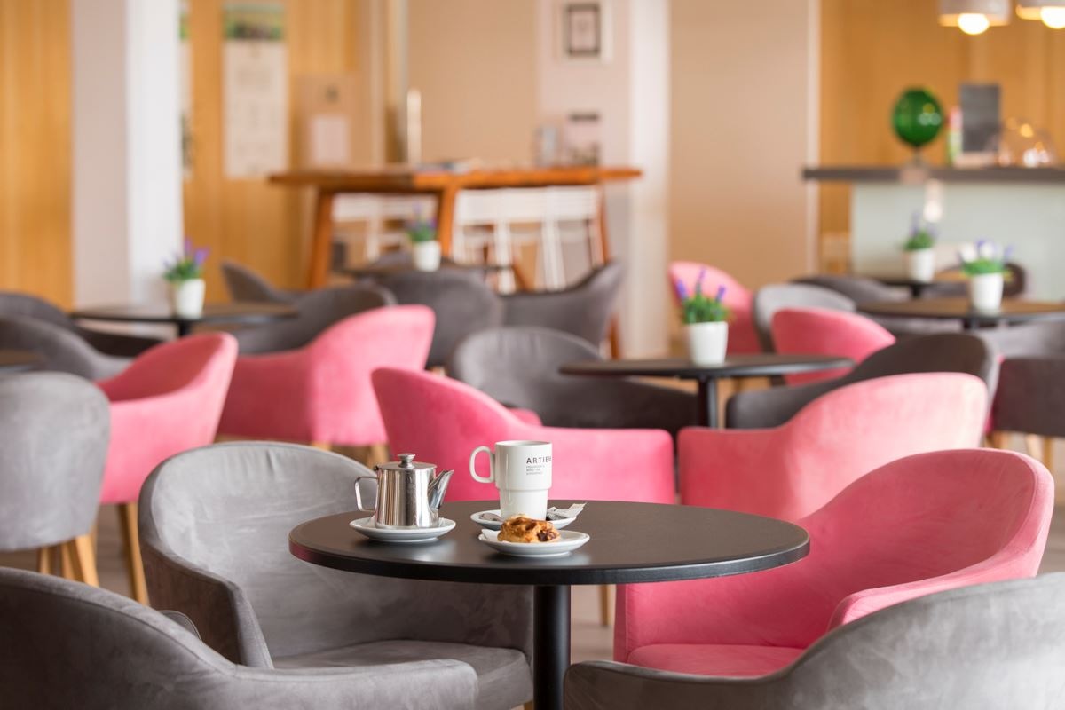 restaurants-dock-lounge--snack-bar