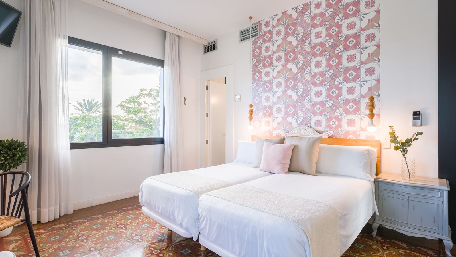 rooms-superior-room-with-views