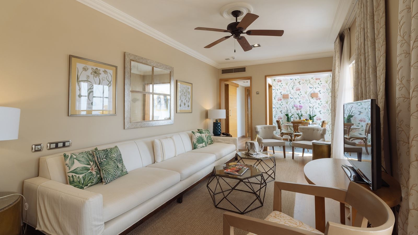 rooms-suite-casas-ducales-sea-view-with-balcony-or-terrace