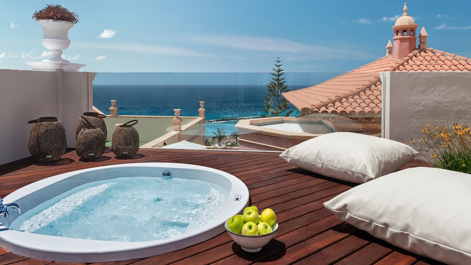 rooms-suite-garden-view-with-balcony-or-terrace