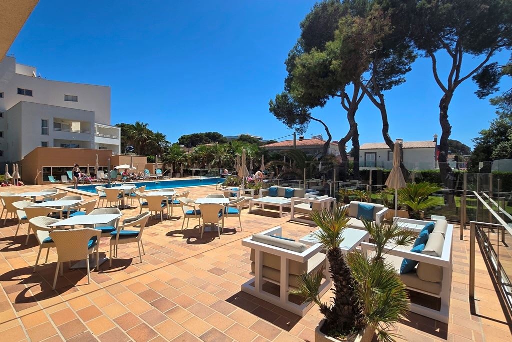 pools-outdoor--indoor-pool