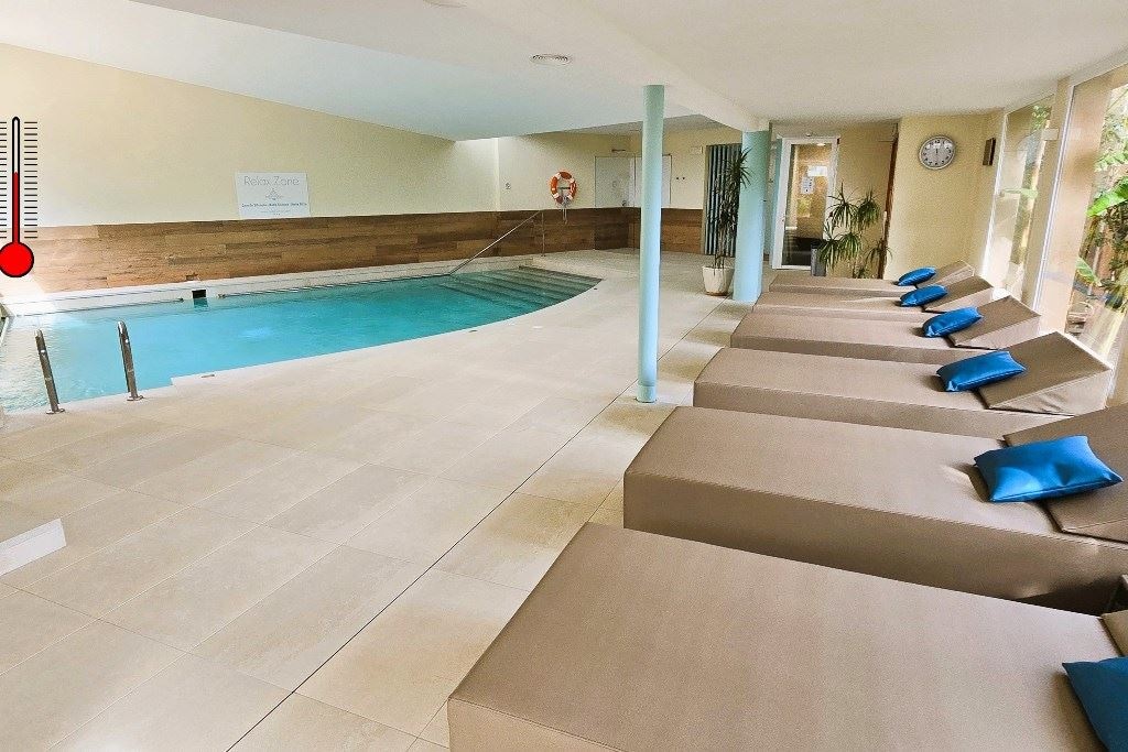 pools-outdoor--indoor-pool