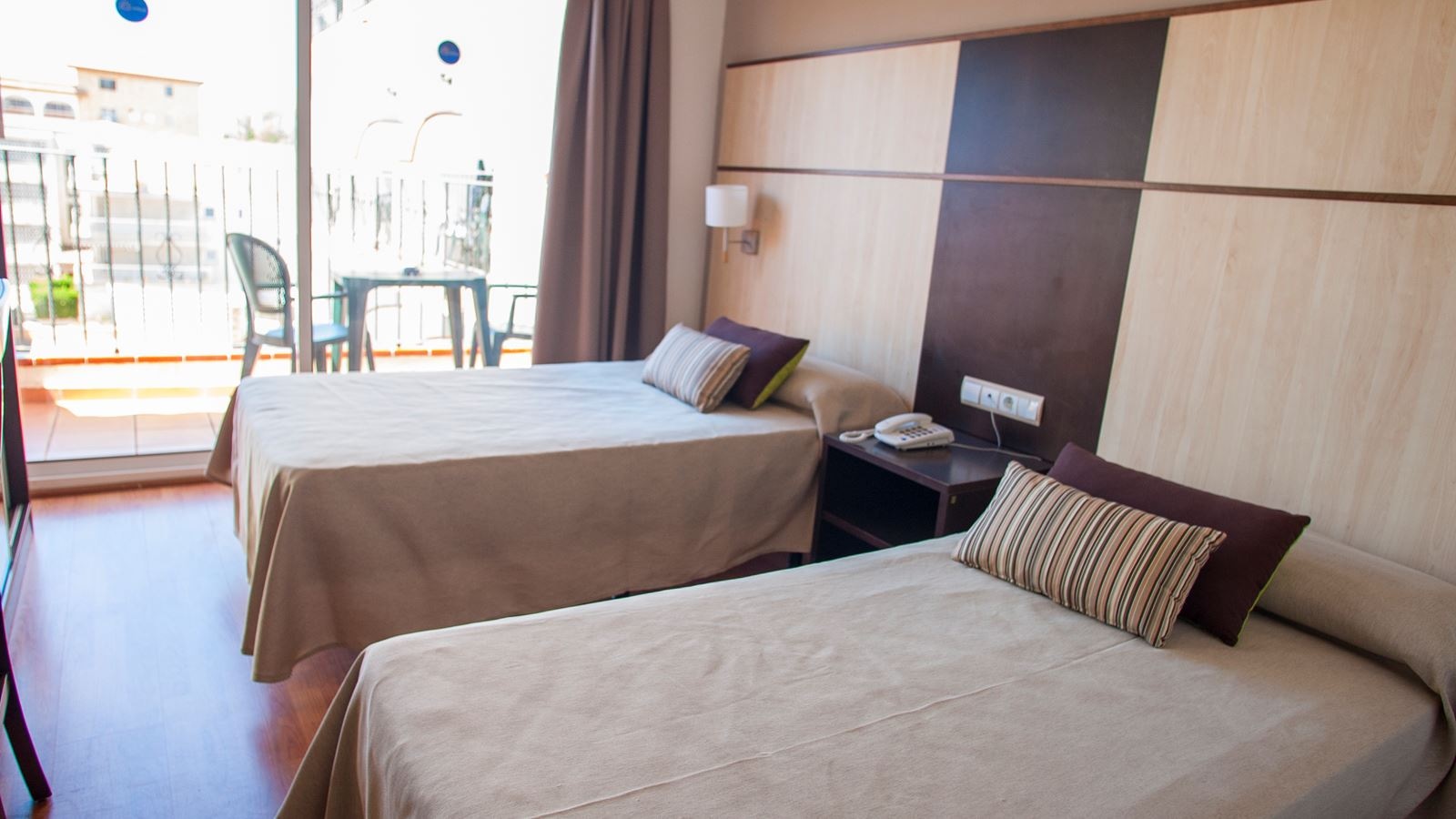 rooms-double-standard-room