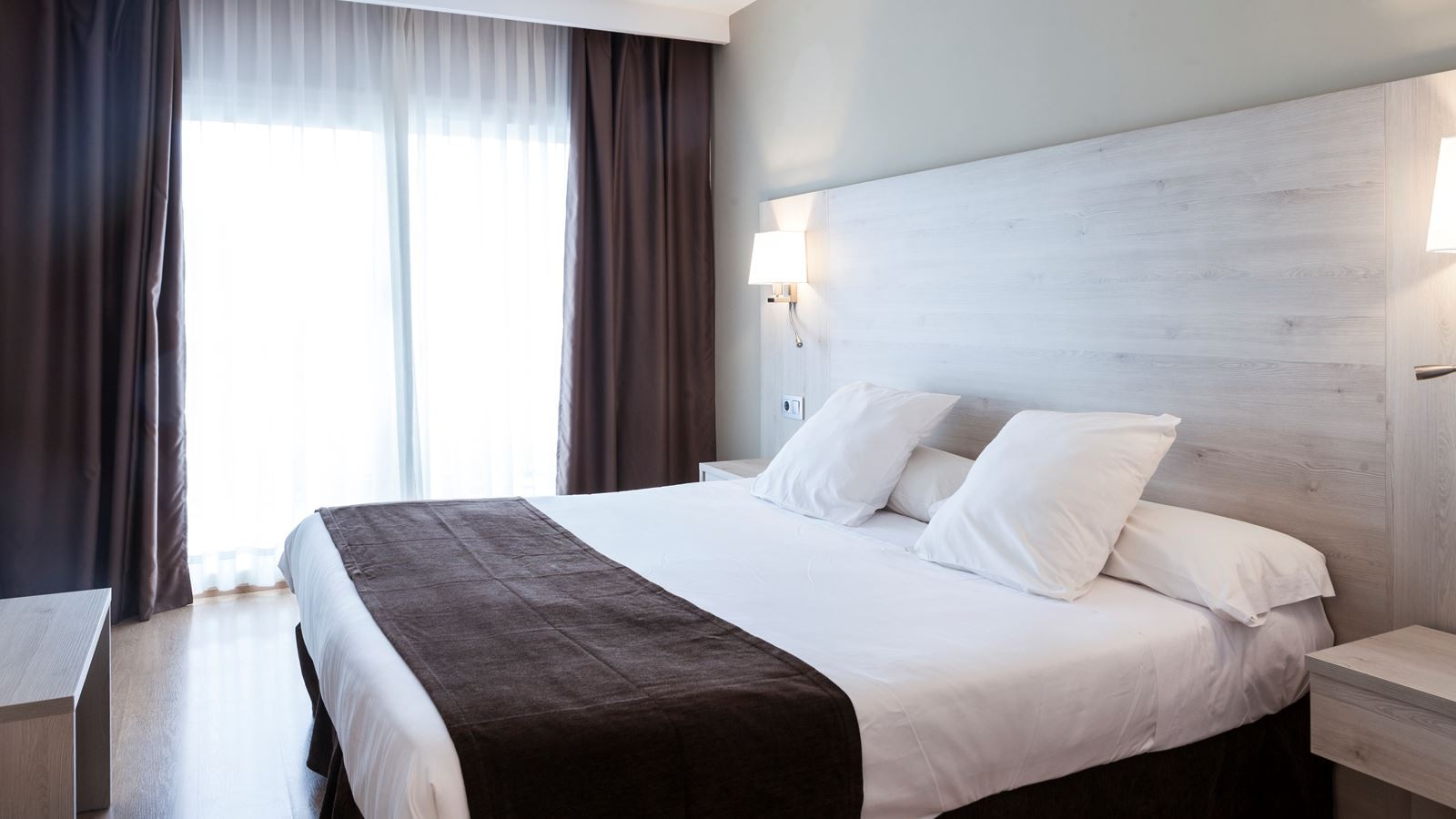 rooms-double-standard