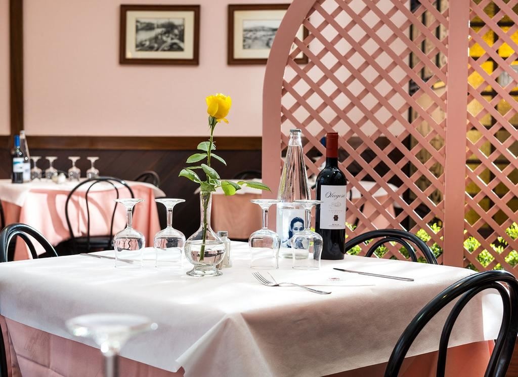 restaurants-restaurant