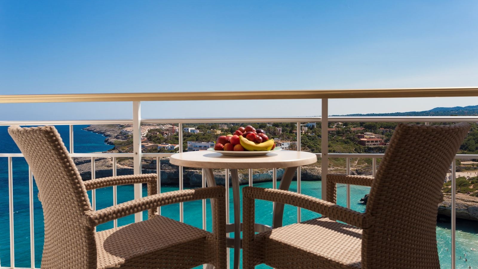 rooms-double-standard-high-floor-sea-view