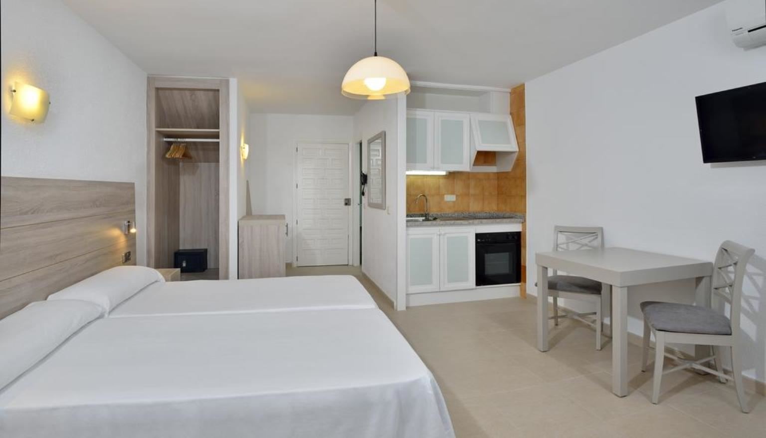 rooms-standard-studio