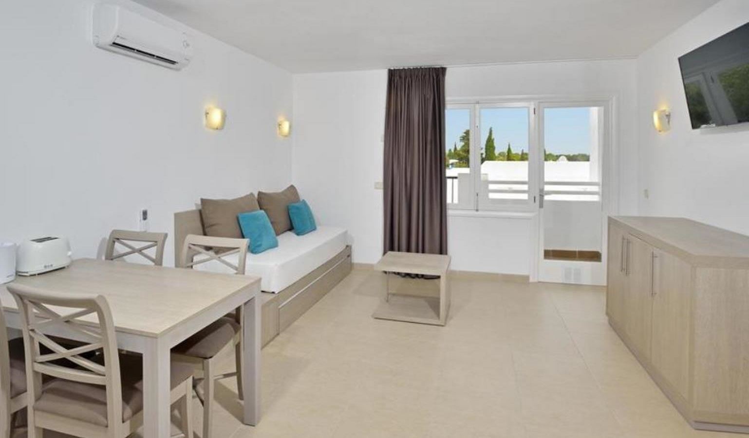 rooms-1-bedroom-standard-apartment