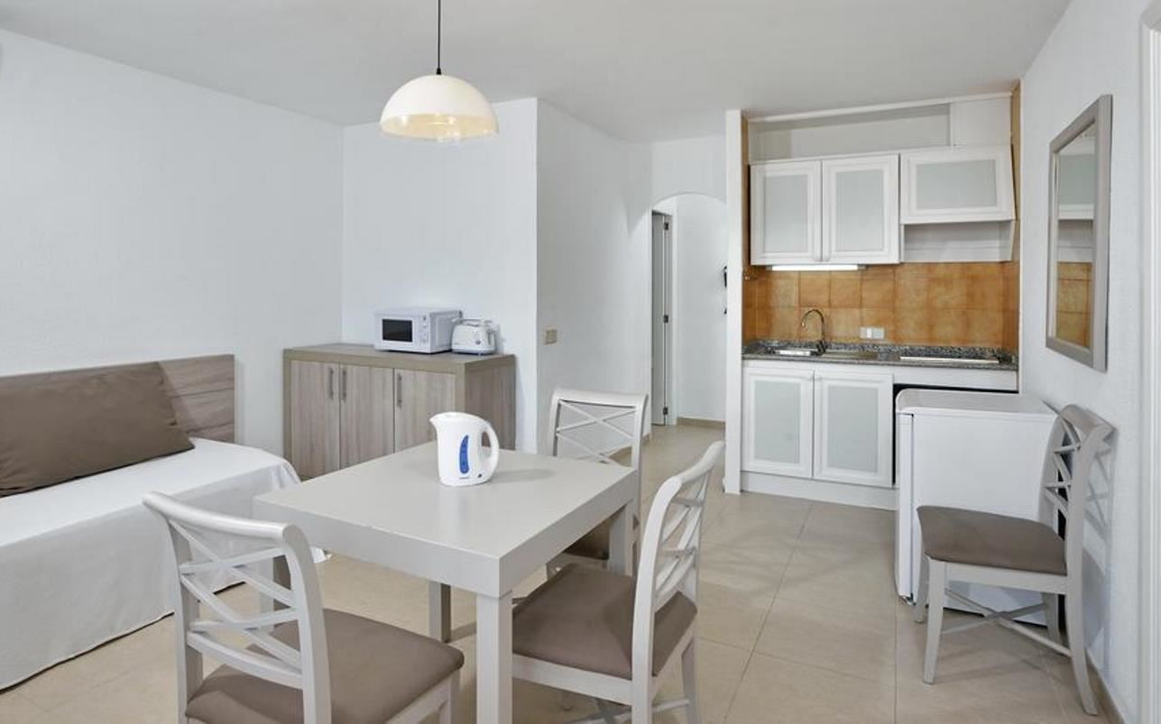 rooms-1-bedroom-standard-apartment