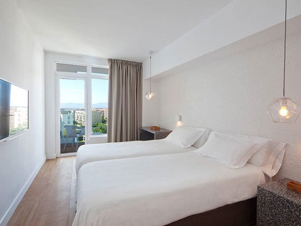 rooms-standard-room-with-balcony