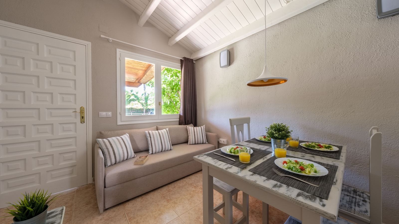 rooms-bungalow-45-pax