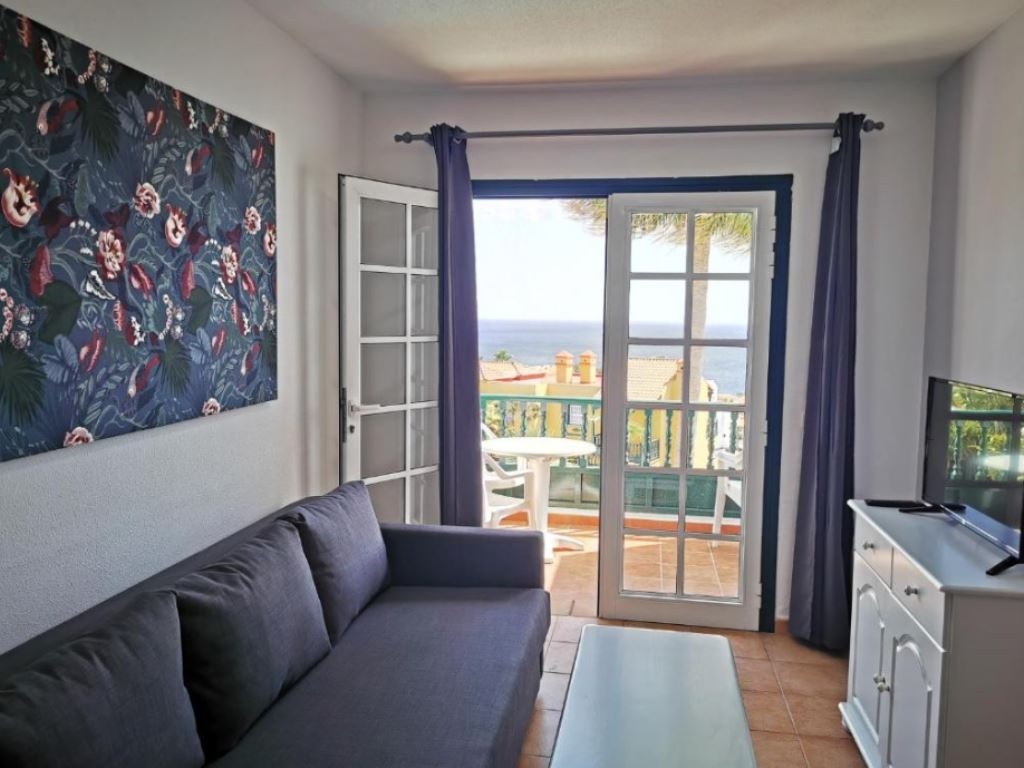 rooms-1-bedroom-standard-apartment-seav-view-balcony-or-terrace