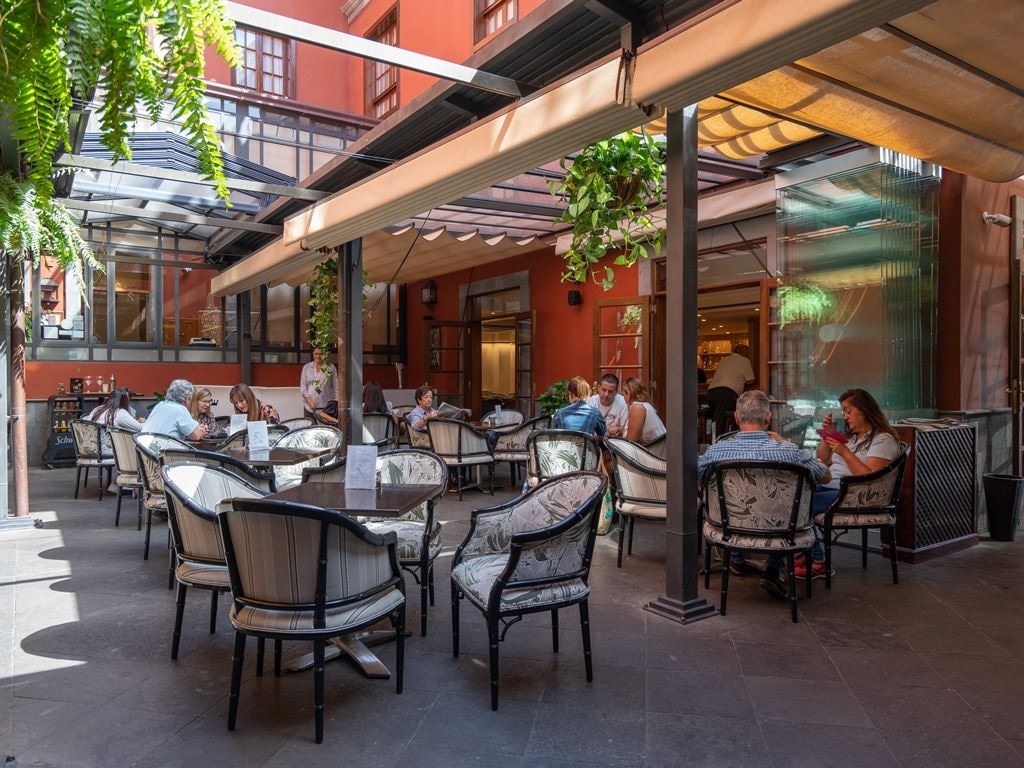 restaurants-plaza-restaurant