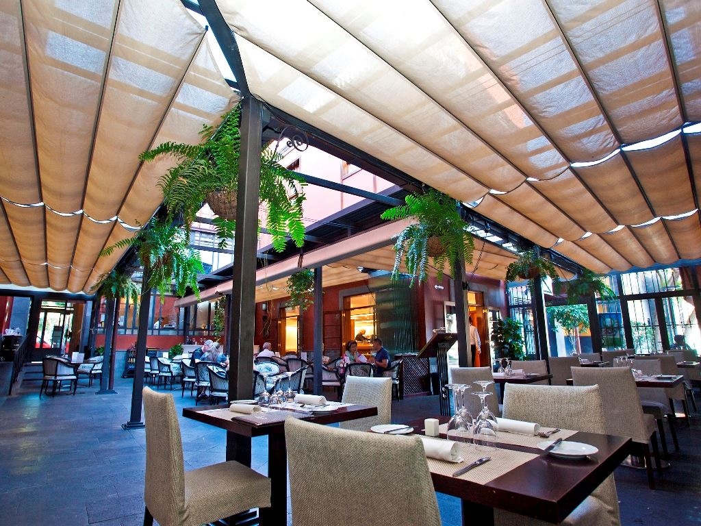 restaurants-plaza-restaurant