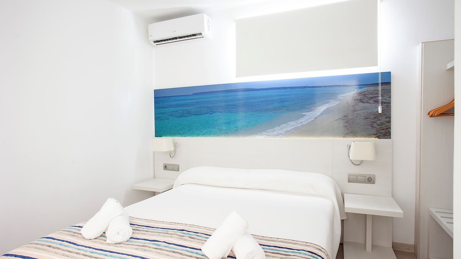 rooms-quadruple-room