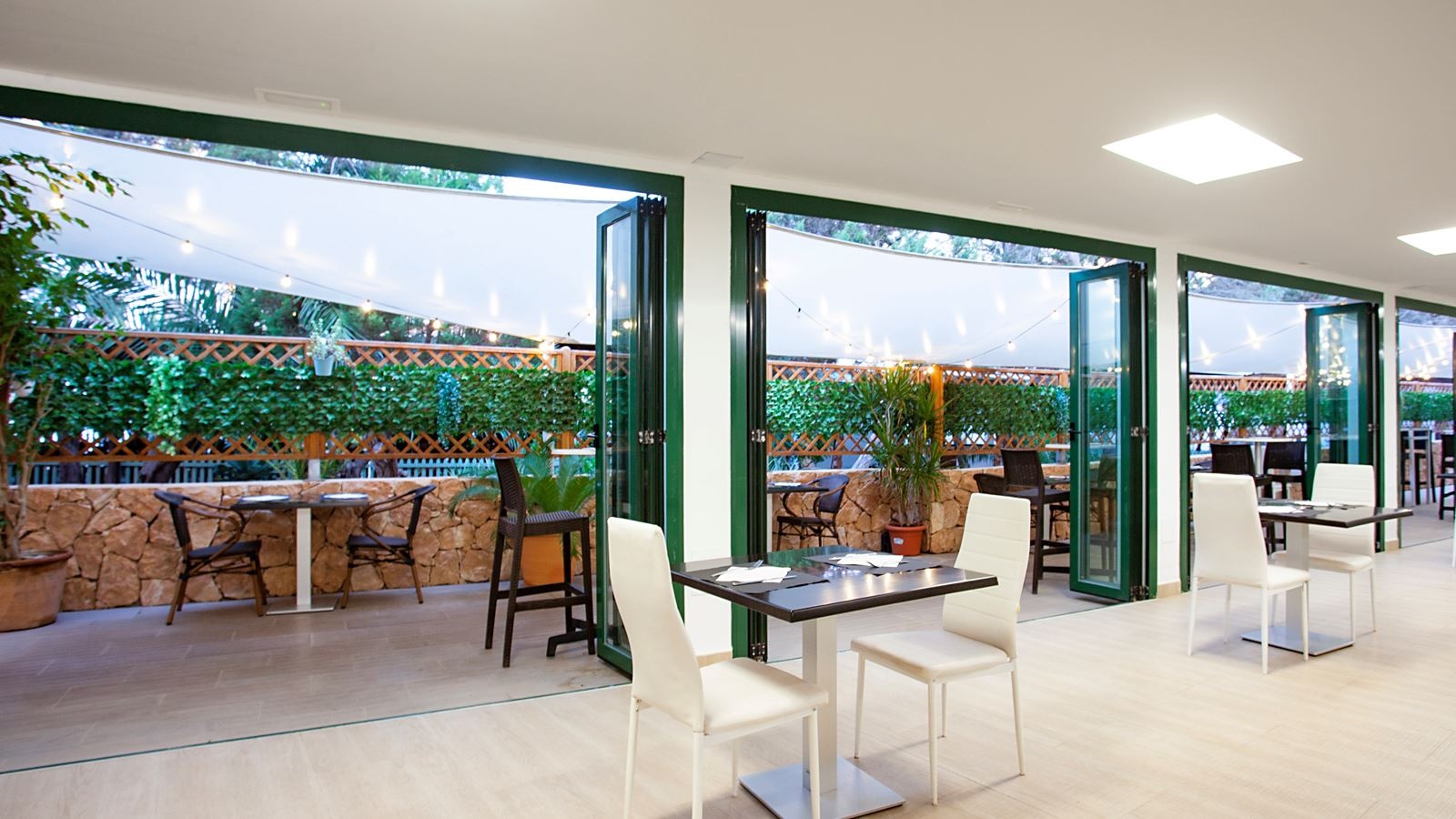 restaurants-buffet-restaurant