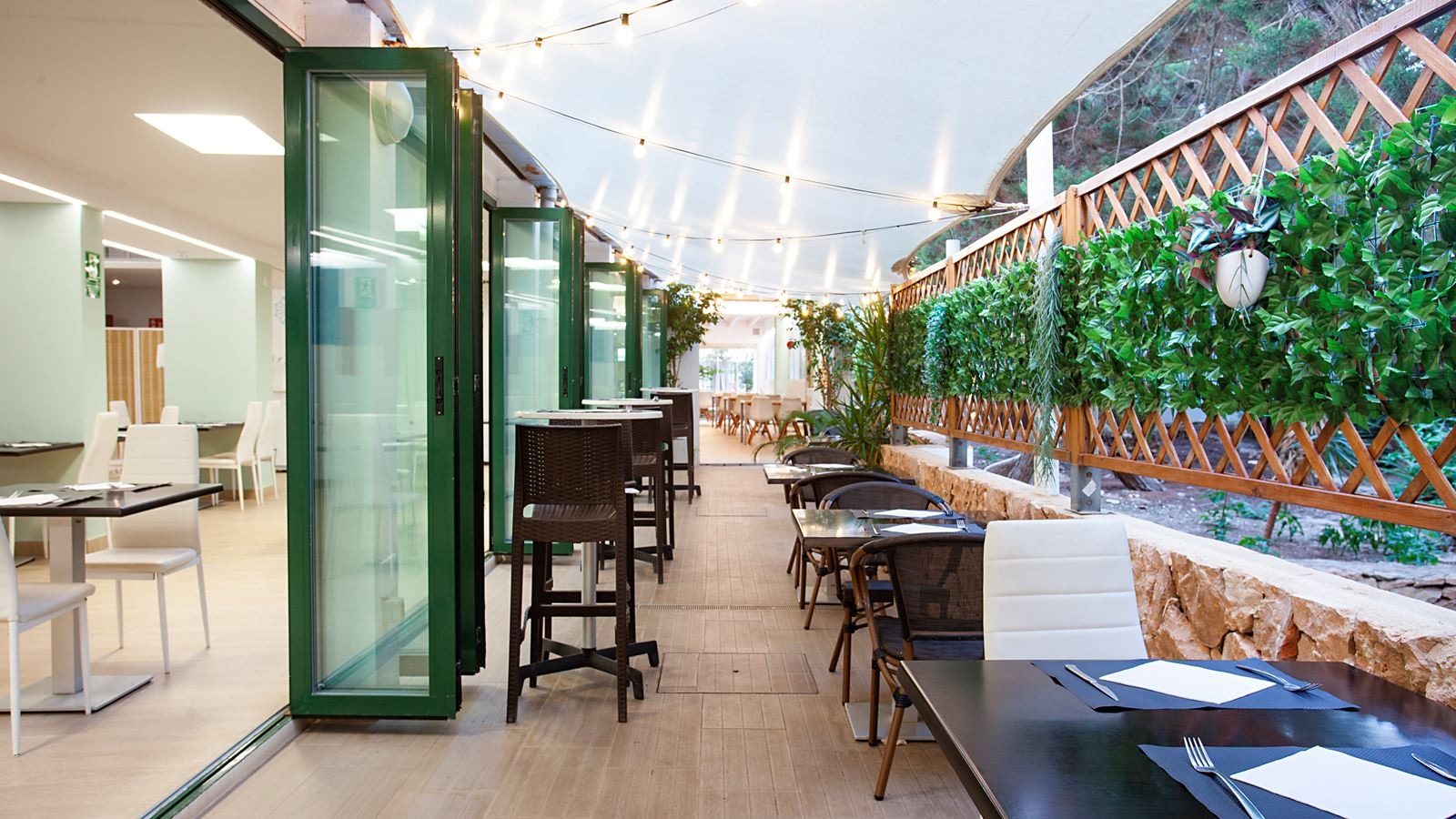 restaurants-buffet-restaurant