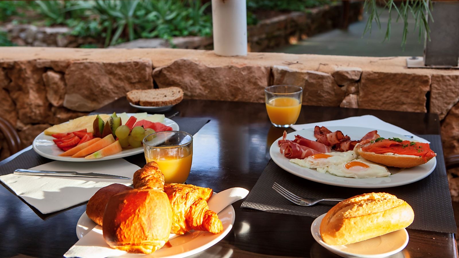 restaurants-buffet-restaurant