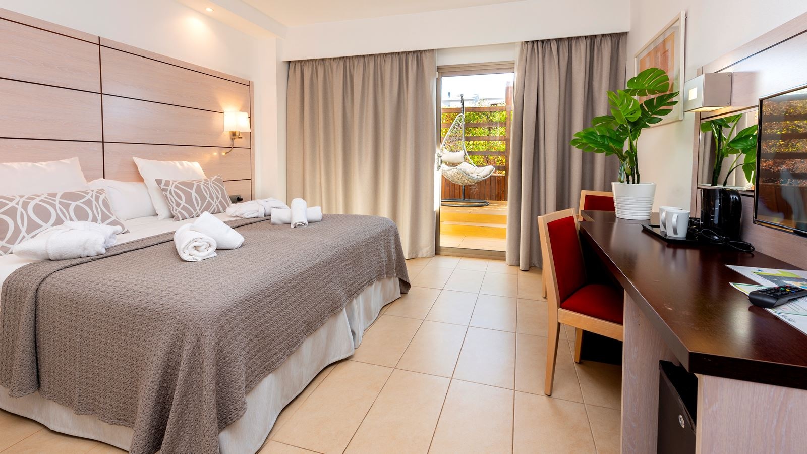 rooms-superior-deluxe-double-room