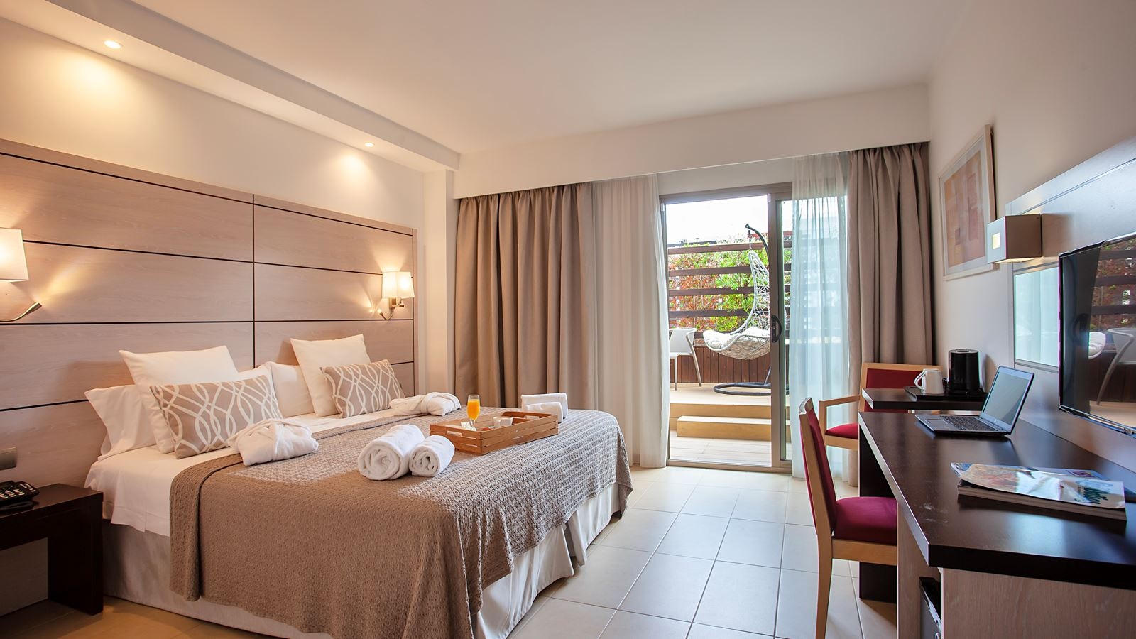 rooms-superior-deluxe-double-room