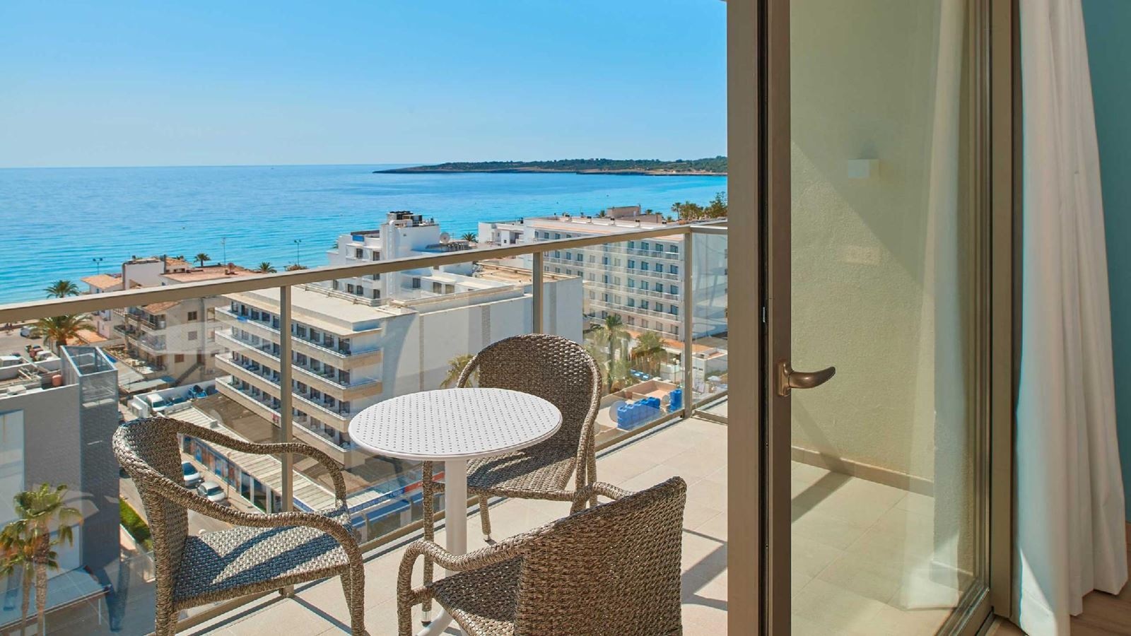 rooms-apartment-sea-view