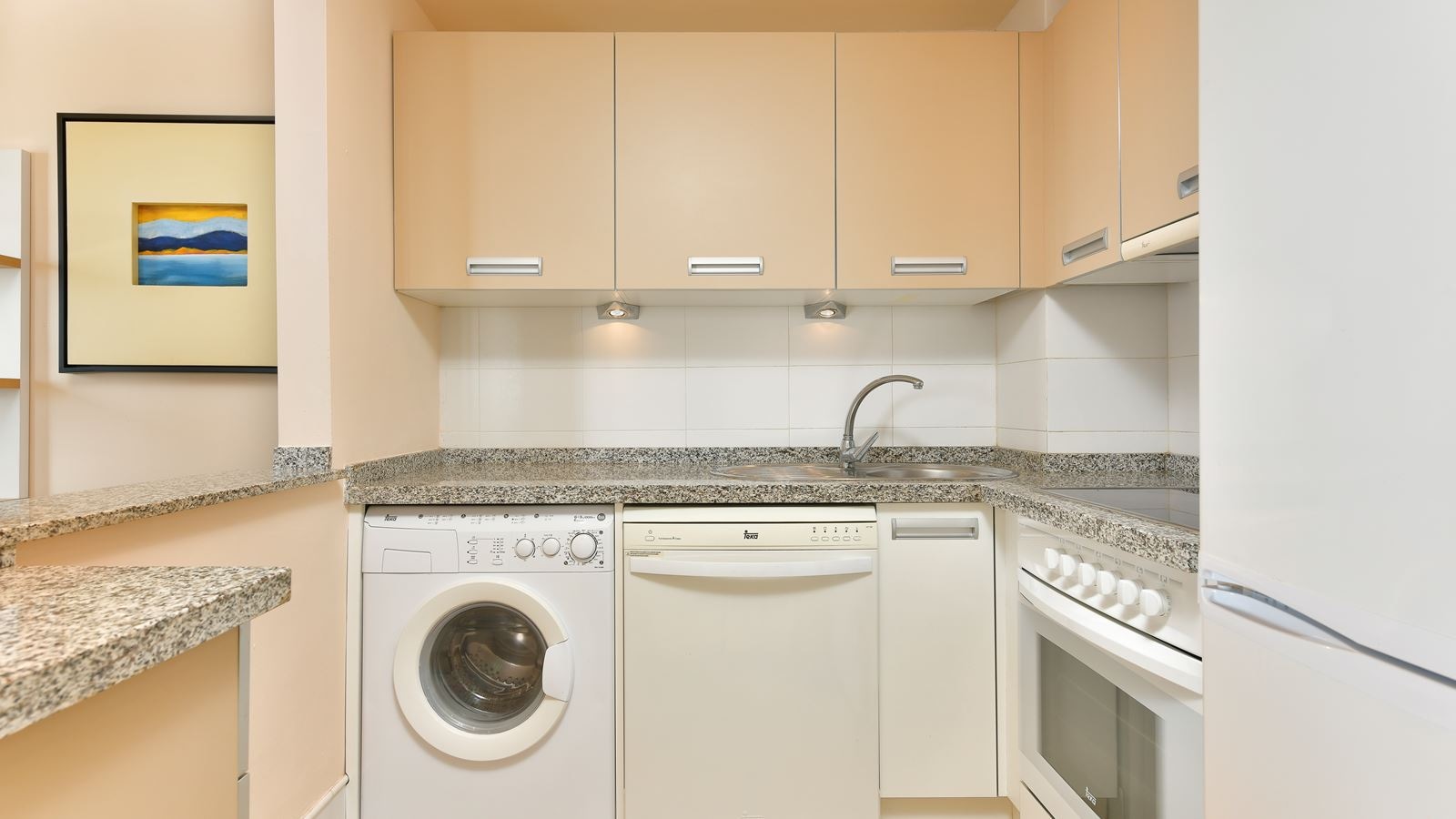 rooms-1l--1-bedroom-apartment-side-sea-view