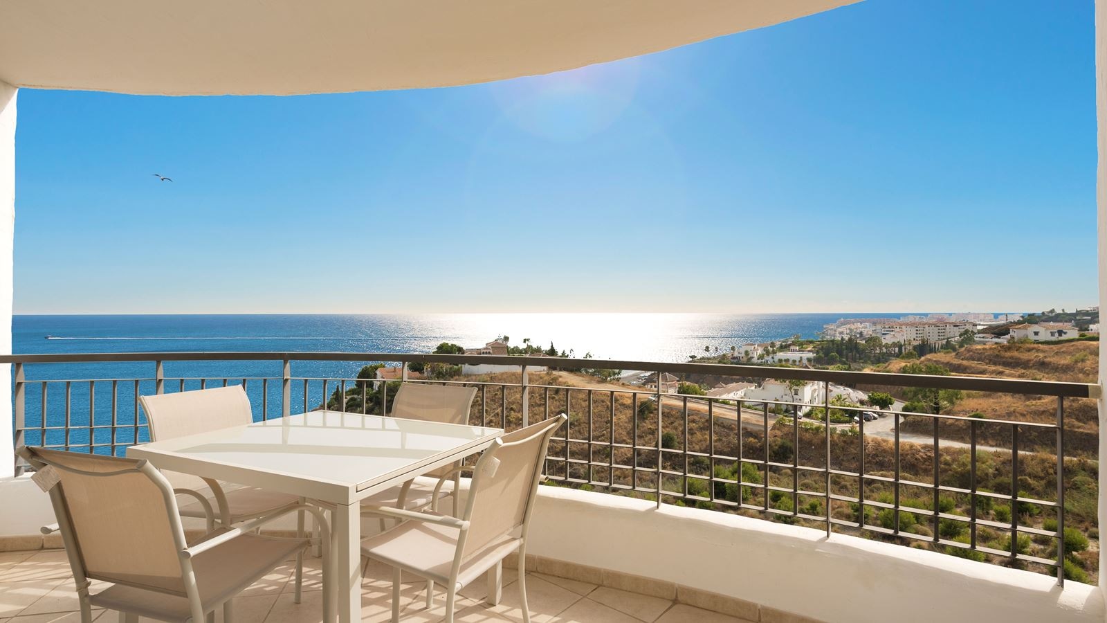 rooms-1l--1-bedroom-apartment-side-sea-view