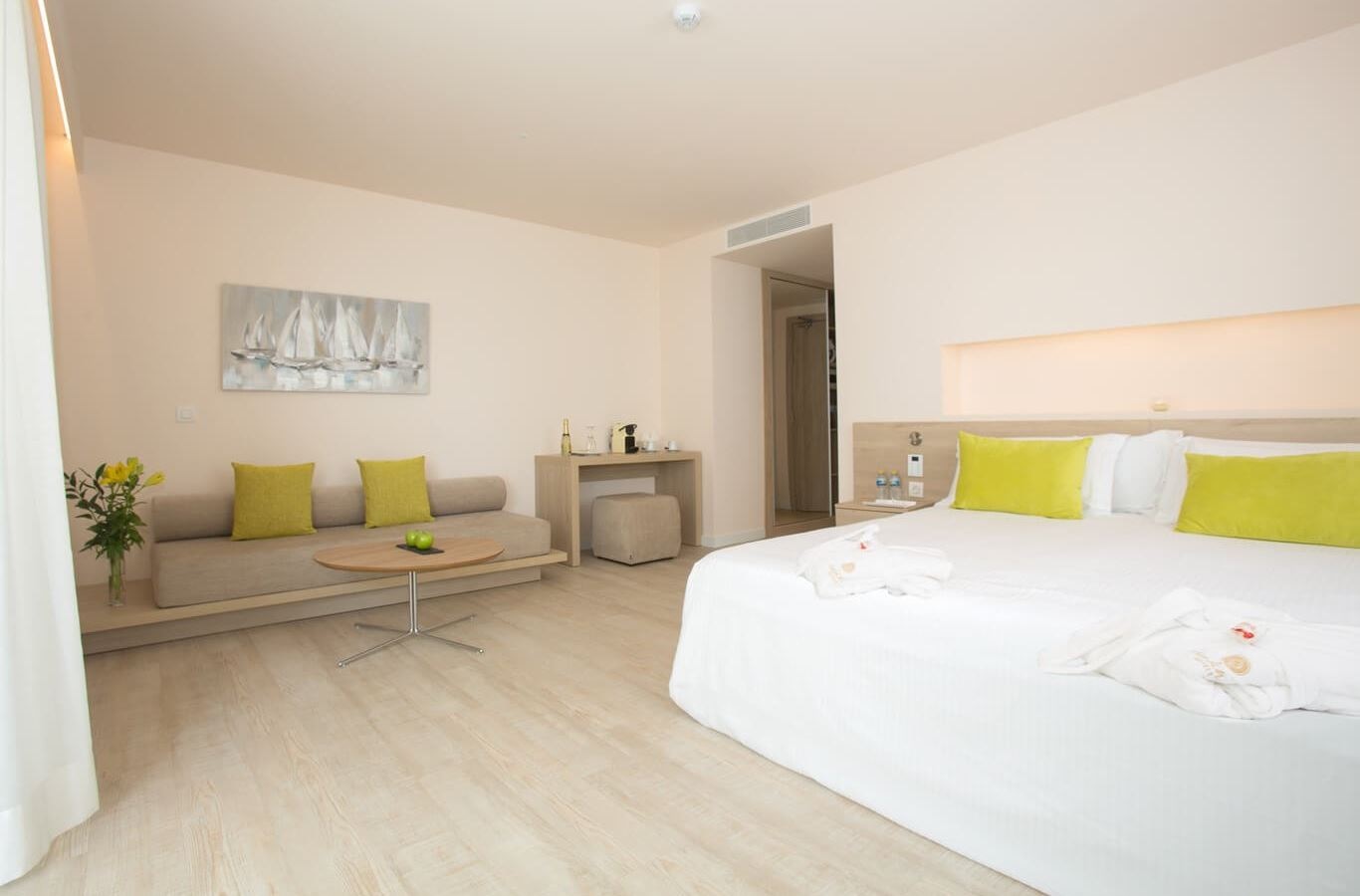 rooms-junior-suite-superior-lateral-sea-view-adults-only