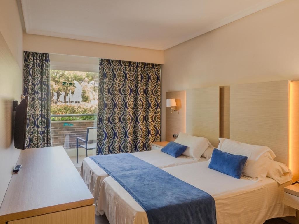 rooms-dp--double-pool-view