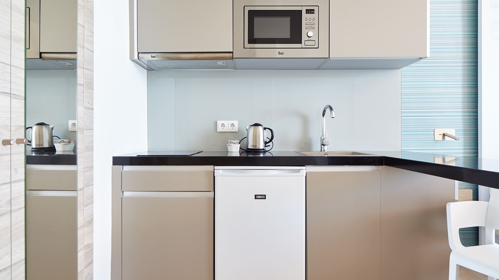 rooms-suite-sea-view-2-pax