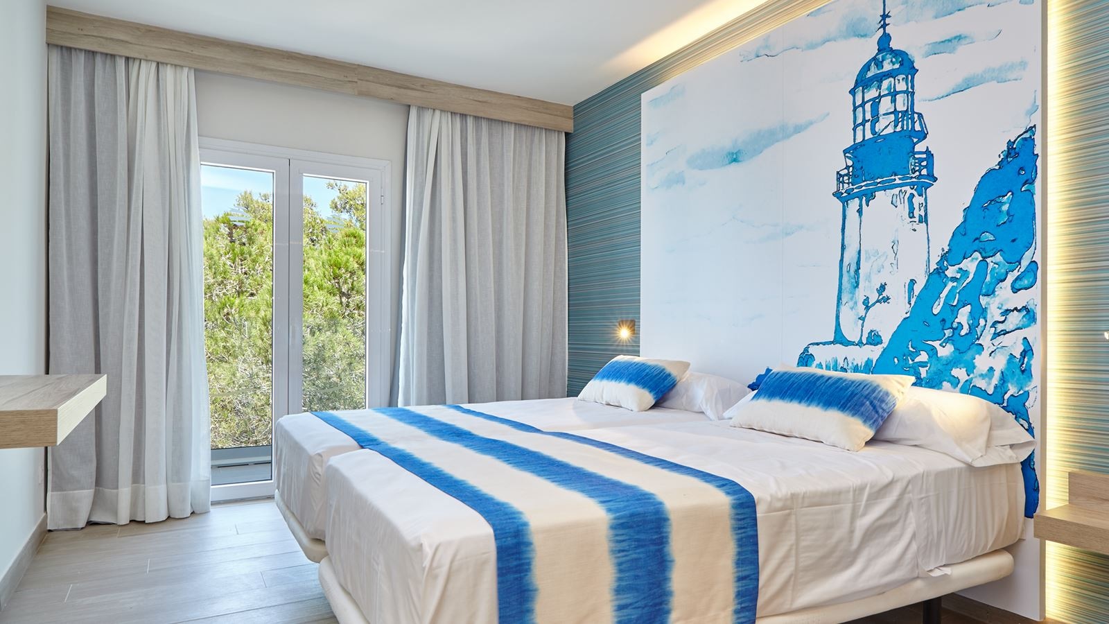 rooms-suite-side-sea-view-2-pax