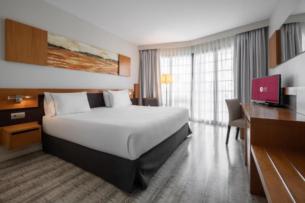 rooms-double-deluxe-room-balcony-or-terrace