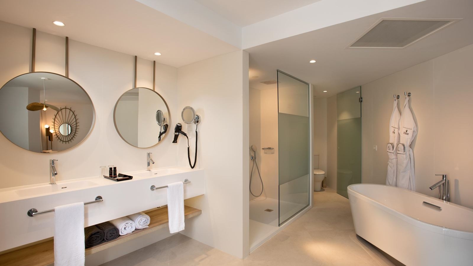 rooms-suite-balconyterrace