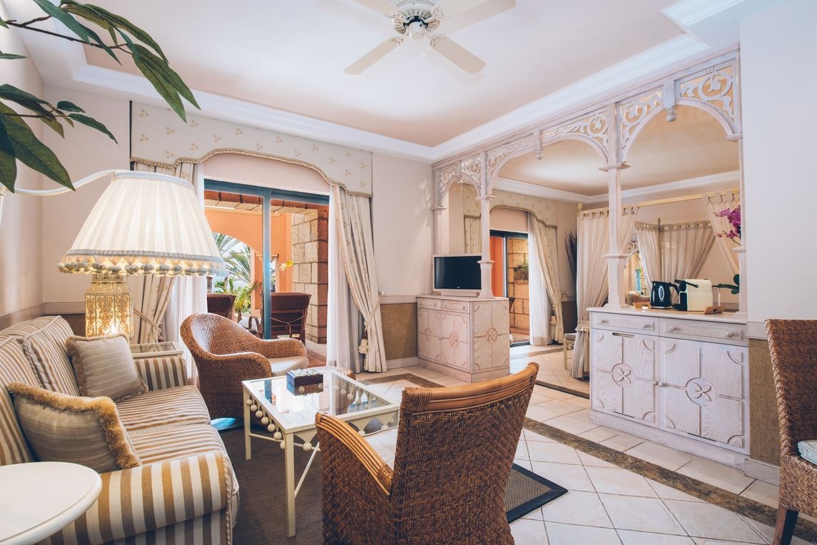 rooms-junior-suite-superior-sea-view