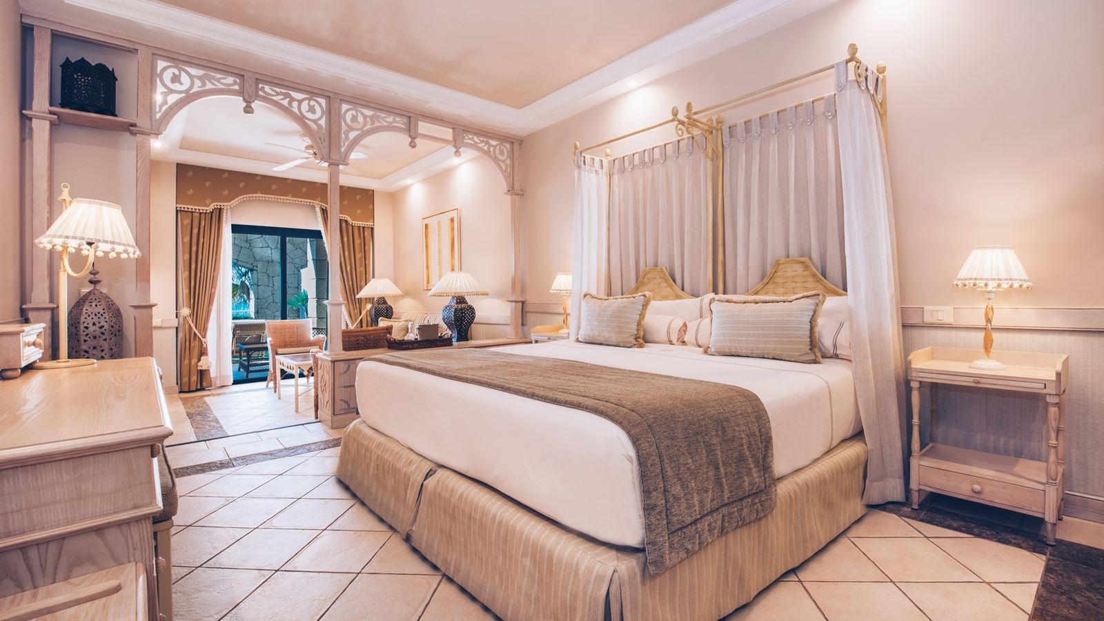 rooms-junior-suite-star-prestige-sea-view