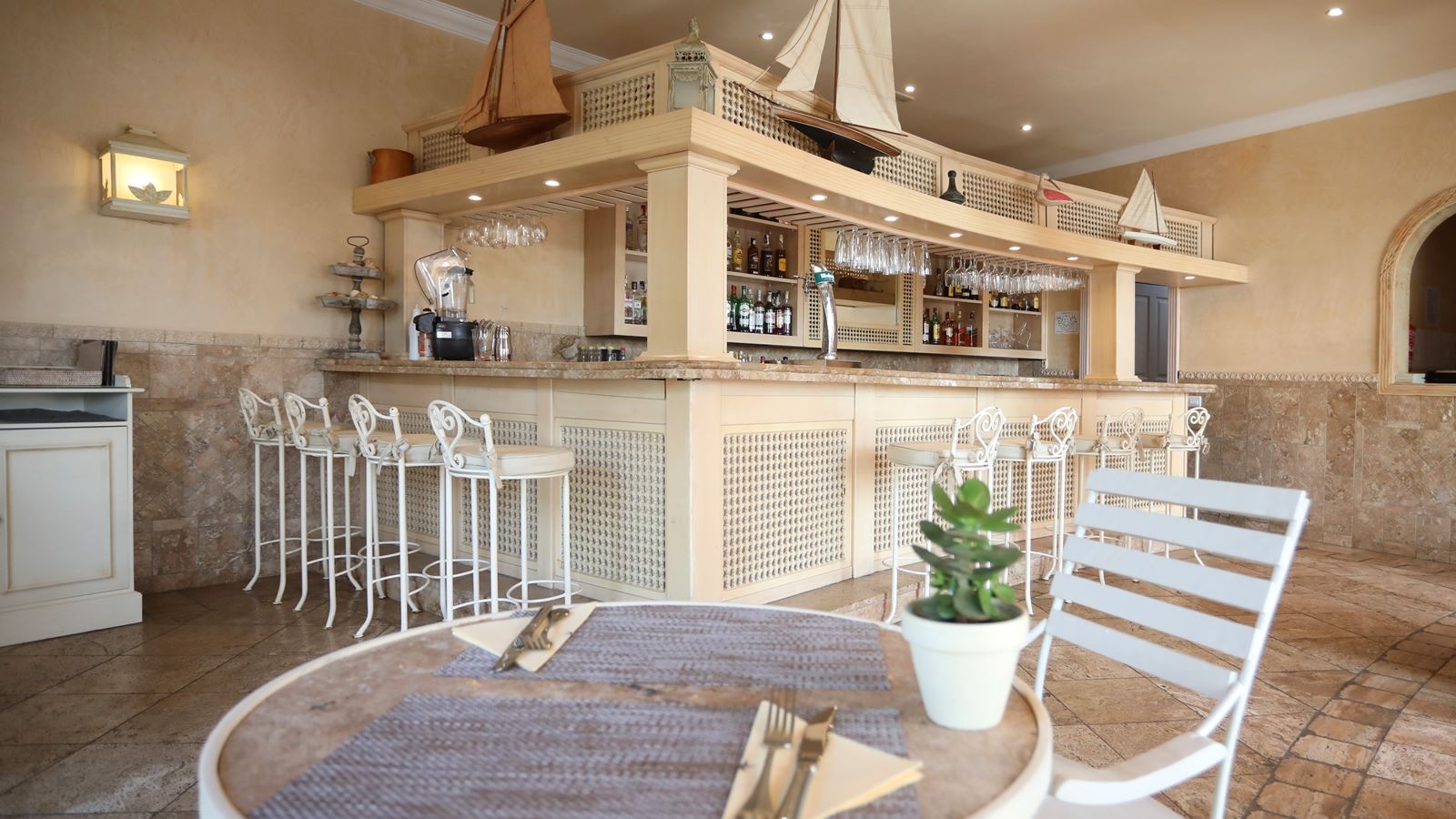 restaurants-snack-bar-las-pardelas